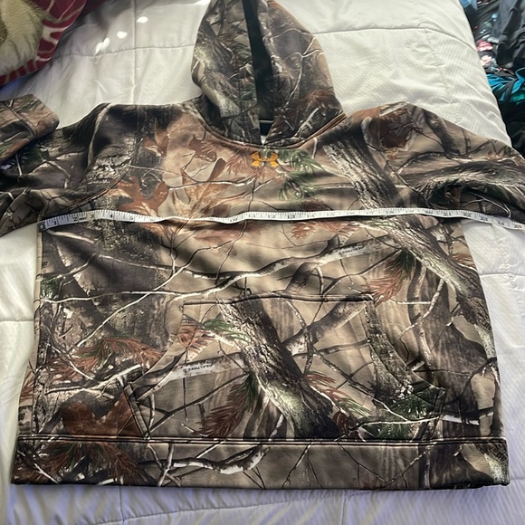 Under armour yxl boys sweater realtree. Used. - Picture 1 of 4